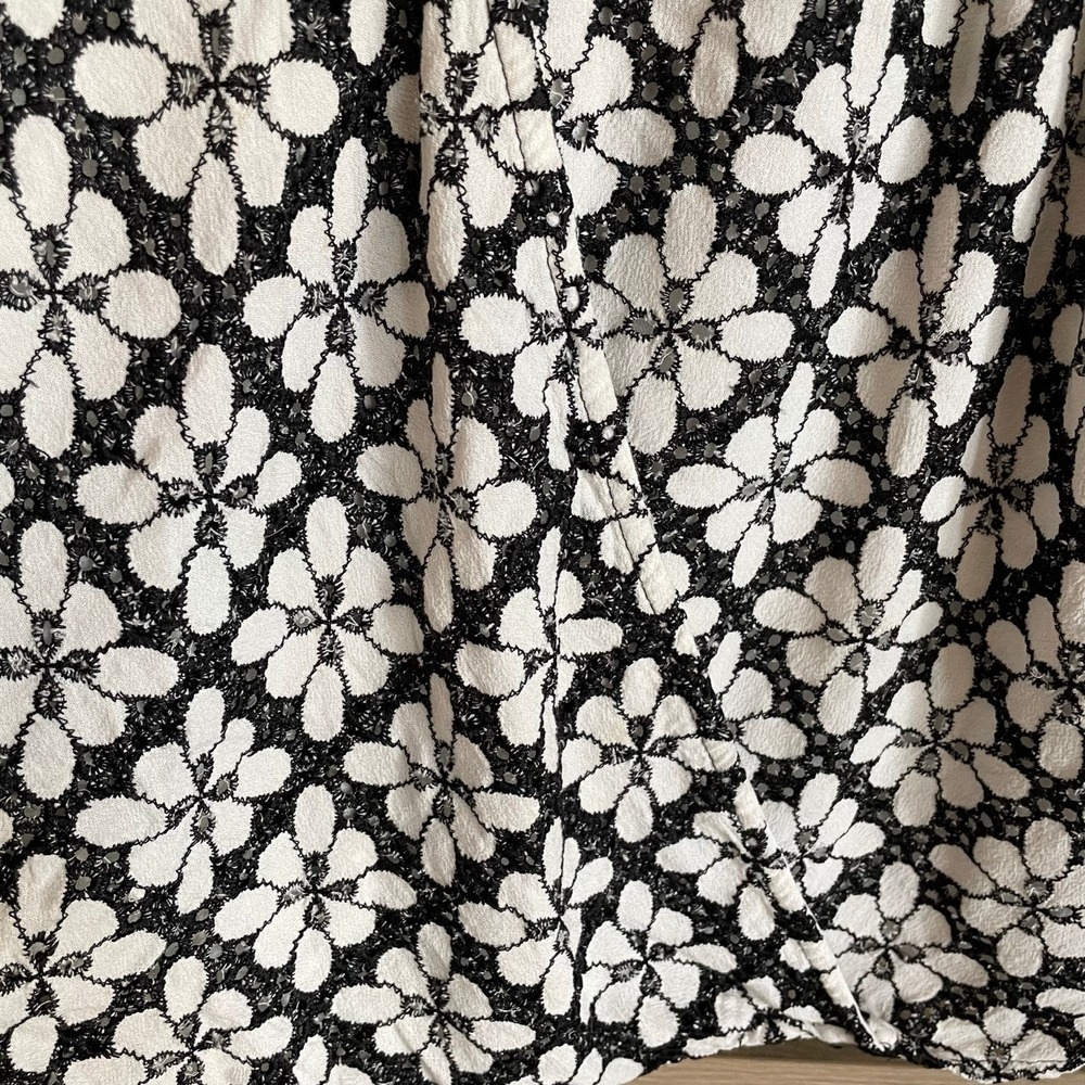 Maeve Anthropologie Coralie Wrap Top Size 6 Floral Sleeveless Blouse Black White - Picture 5 of 7